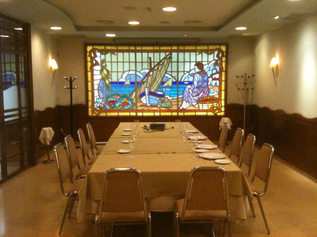 Hotel Manel مارتوريل المظهر الخارجي الصورة